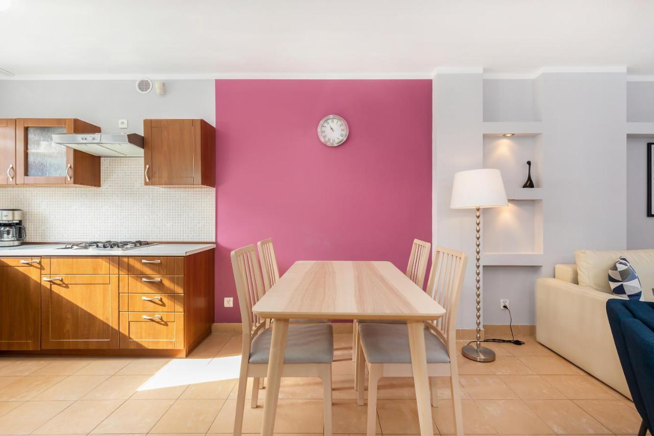 Oscar Apartment เรวัล ภายนอก รูปภาพ