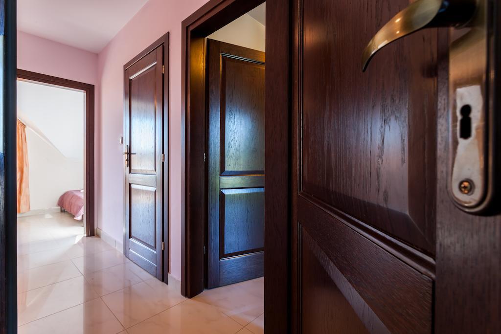 Oscar Apartment เรวัล ภายนอก รูปภาพ
